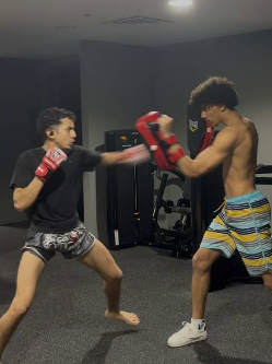 تمرين بوكسينج أو MMA تجريبي